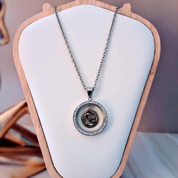 💥 Pisces Zodiac Necklace – Sparkle Like the Stars! - Picture 4 of 12